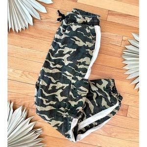 * Camo High-Rise Cargo Joggers *